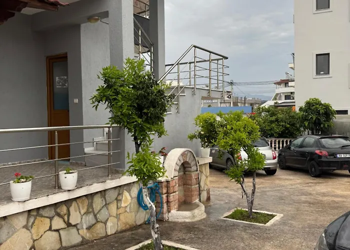 Blue Corner Villa *